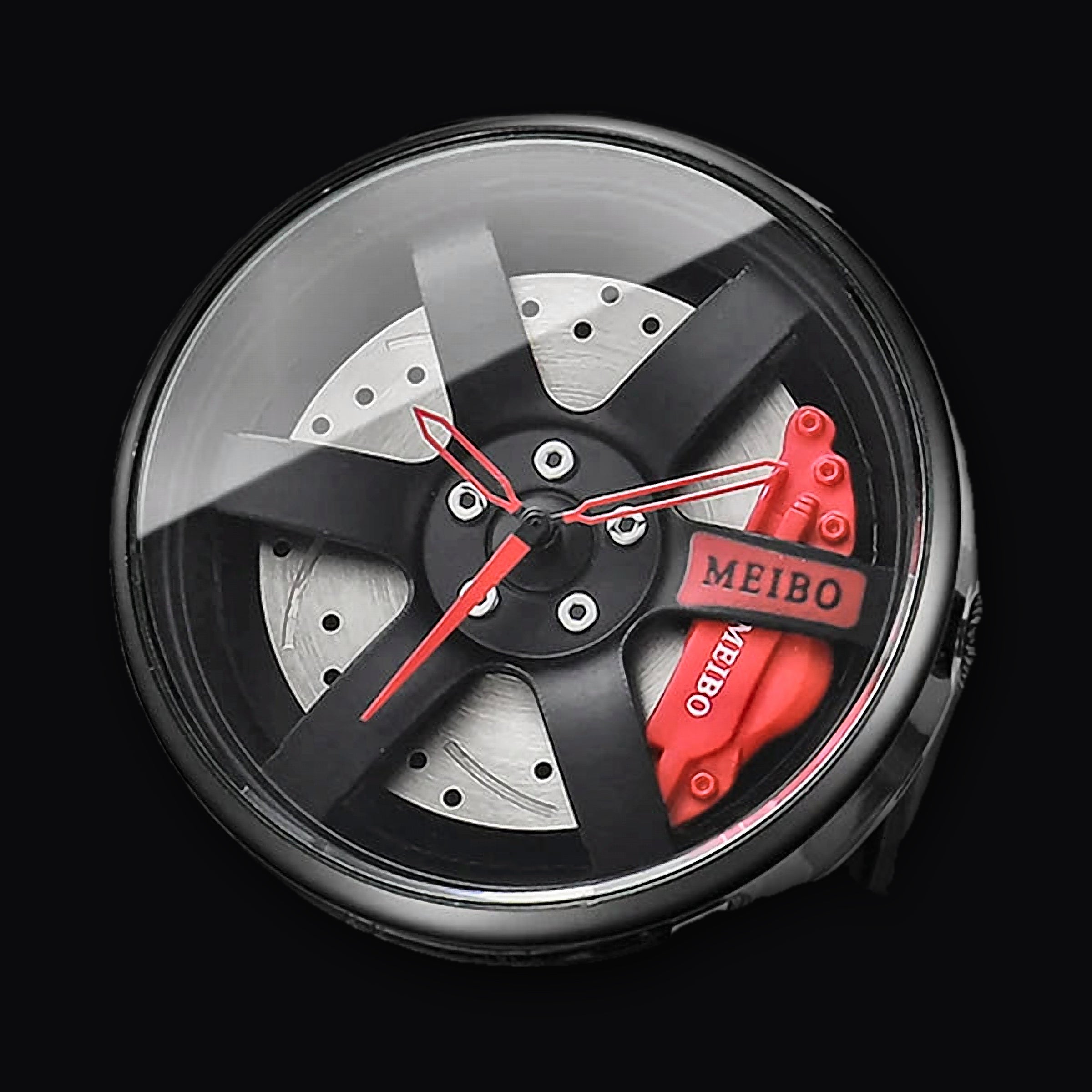 Close up of the wheel dial with red caliper