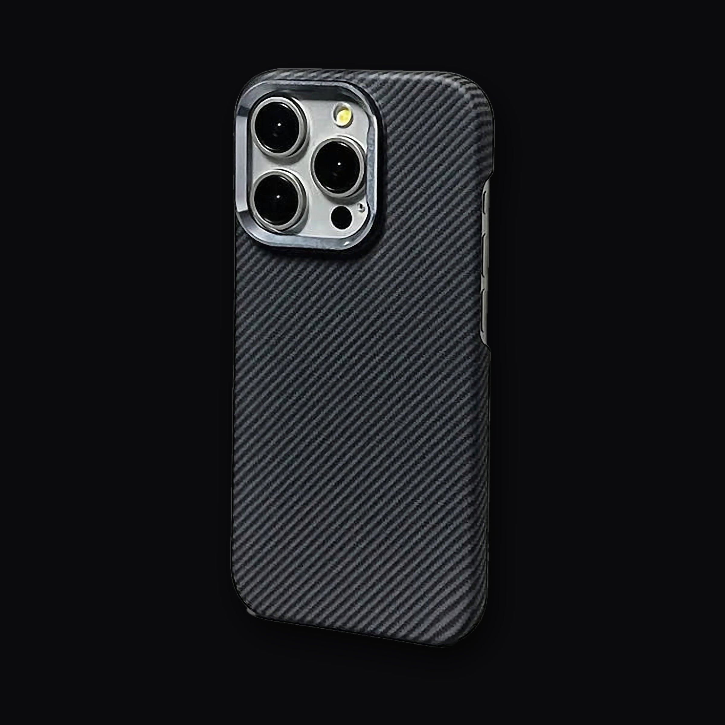 Aramid weave hard case in Charcoal